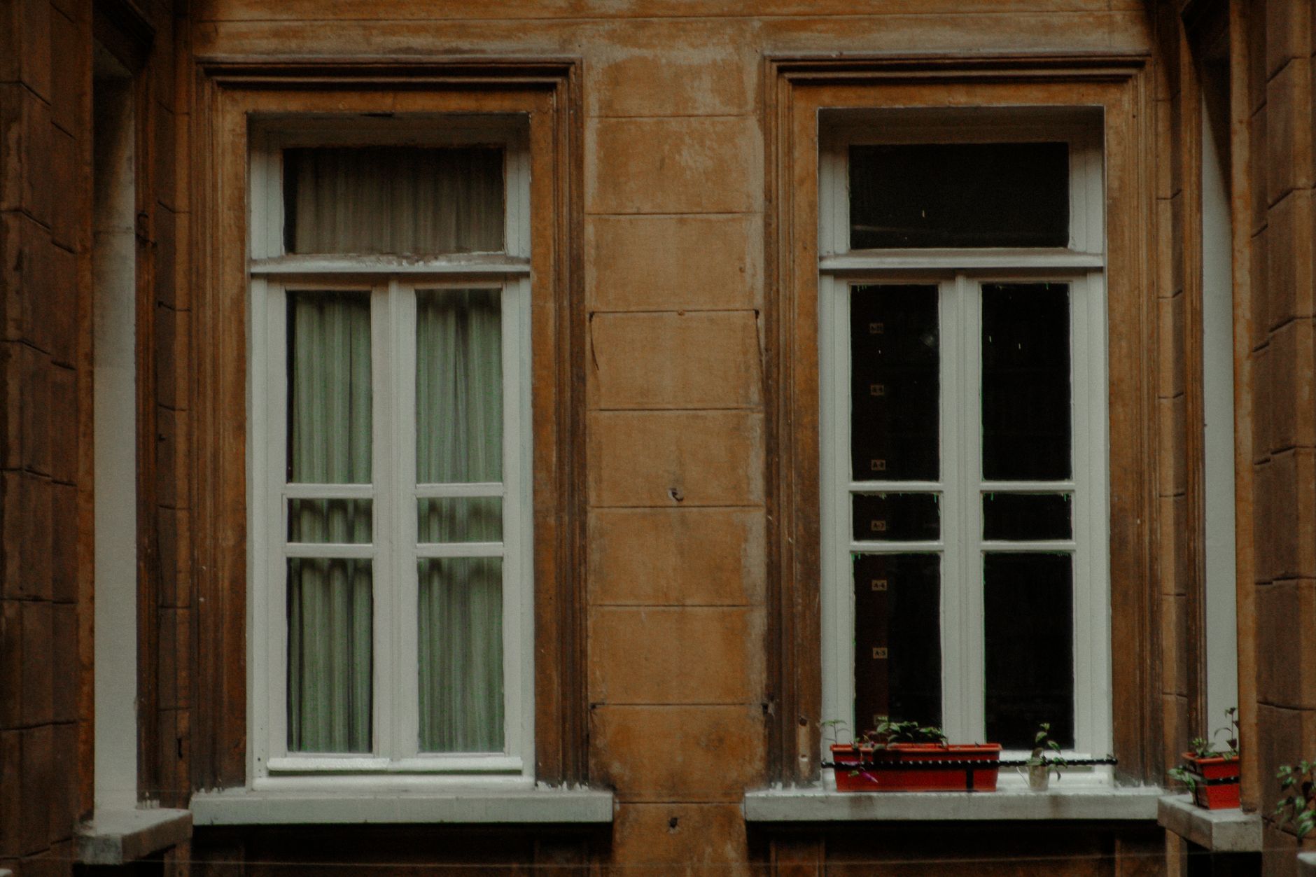 Rénovation fenêtre Paris 4e – Immeuble haussmannien restauré | Intégrale Design